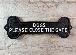 dogs close the gate plaque